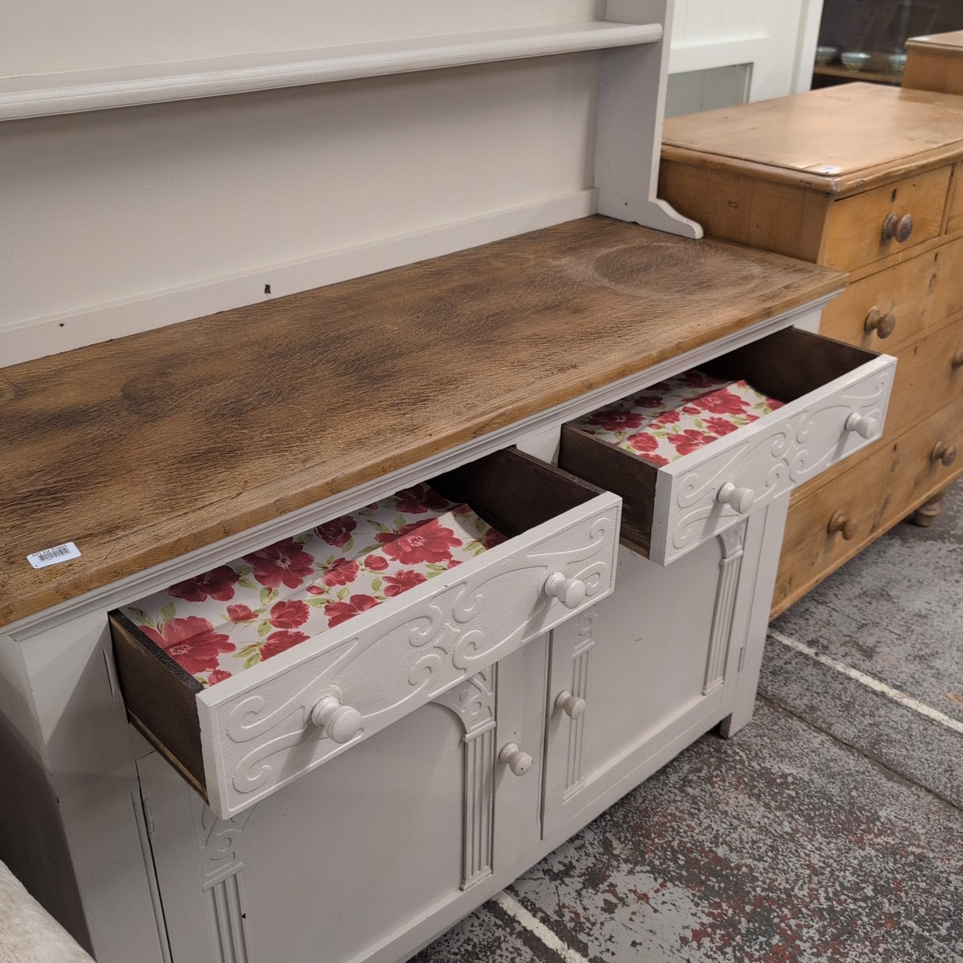 Dresser